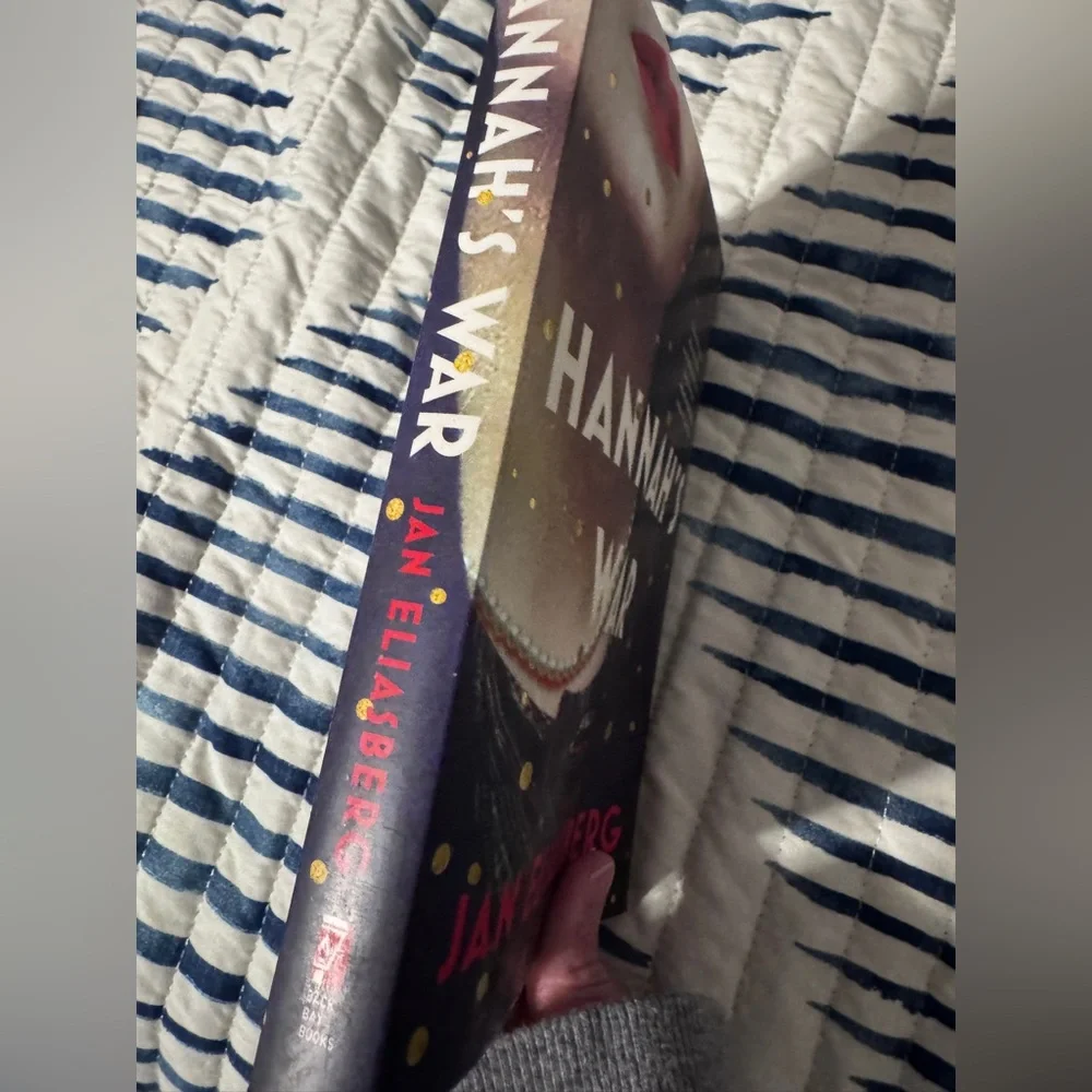 Hannah's War Novel by Jan Eliasberg - Like New!